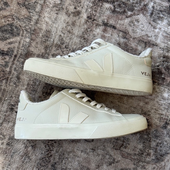 Veja Women's Campo Fured Leather Pierre Sneakers - Picture 7 of 8